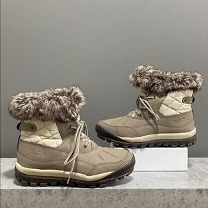 NEW! BearPaw Becka Waterproof  Fur Boots Size 7